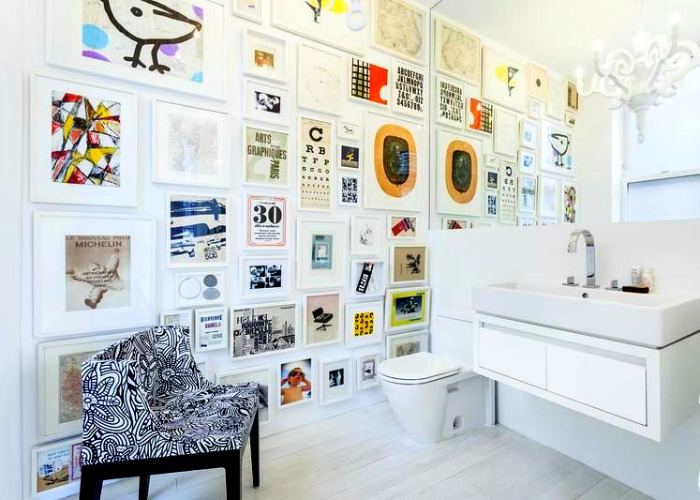 How to Use Art in a Small Bathroom