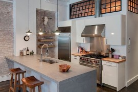 Barn Light Benjamin Industrial Pendant is simple and understated [Design: Reiko Feng Shui Design]