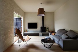 Classic Butterfly chair brings Midcentury vibe to the contemporary sitting space