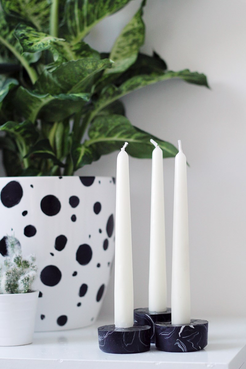 DIY black marble candle holders from Fall for DIY