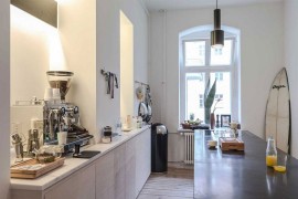 Ergonomic kitchen island and workstation design that utilizes the narrow space