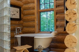 Ingenious way to usher in the log cabin look into the small bathroom [Design: Bay Cabinetry & Design Studio]