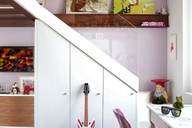 Kids' bedroom design with plenty of color