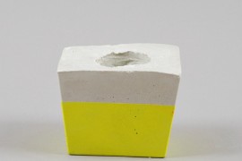 Ingenious concrete planter that can be crafted at home