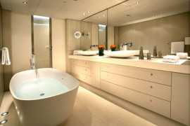 Red Dragon yacht bathroom with a full-size bathtub