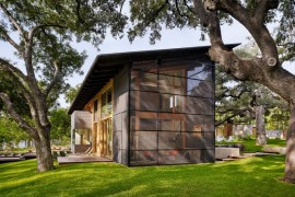 Contemporary Austin screened-in porch