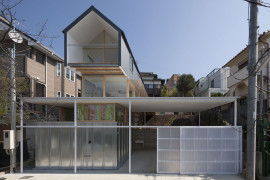 Ingenious, multi-level house in Ishikiri