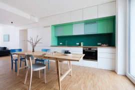 Modern Scandinavian style in the kitchen with colored mosaic tile [Design: IFUB]