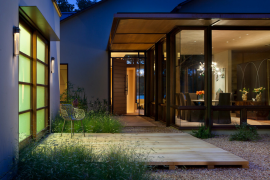 Small modern deck design