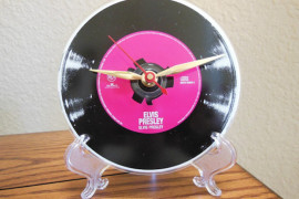 Plate stand used to shape the lovely DIY CD Clock
