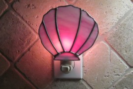 Seashell-shaped stained glass night light