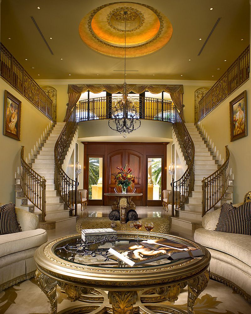 Mediterranean mansion with an entrance to remember clad in golden aura! [Design: Perla Lichi Design]