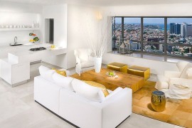 Sizzling living room in white and gold