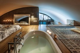 Talk about a relaxing nook hidden away from the world!