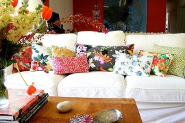 Touch of floral charm for the cool living room [From: Tamar Schechner/Nest Pretty Things]
