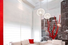 Wall mural sets the tone in this glam room [Photography: Elad Gonen]