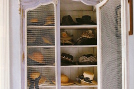 Armoire used to store and display hats