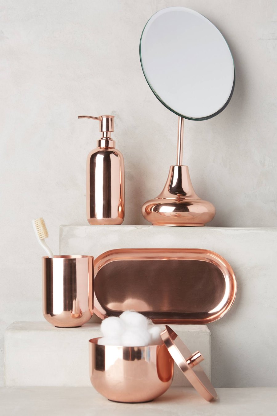 High-End Bathroom Accessories with Modern Style
