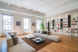 Fabulous and extensive living room bookshelf design