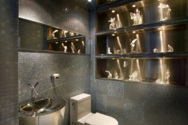 Modern bathroom with Lalique figurines
