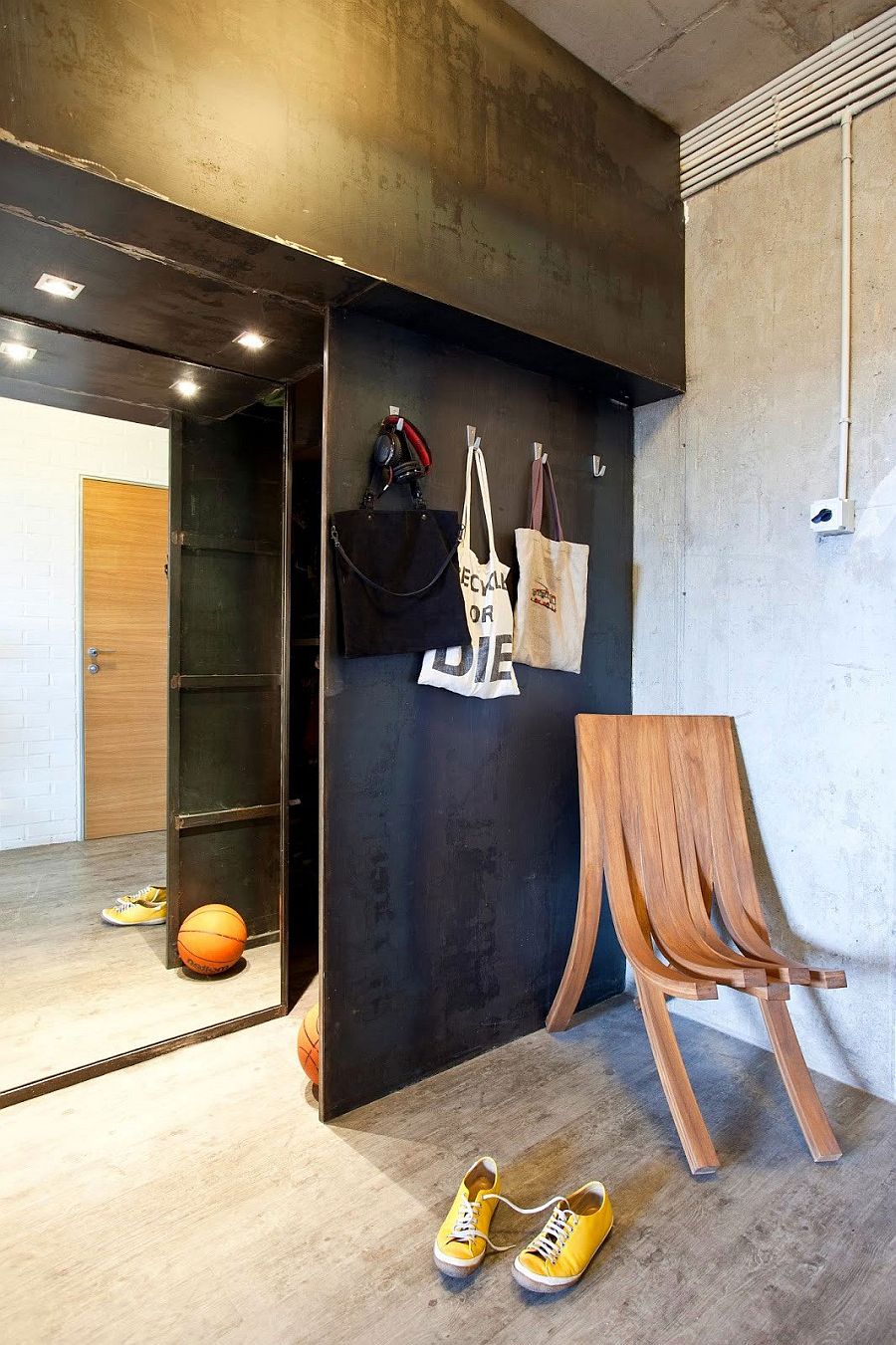 Studio apartment entrance: id entrance foyer corridor. eclectic ...