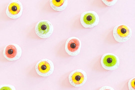 Eyeball donuts from Sugar & Cloth