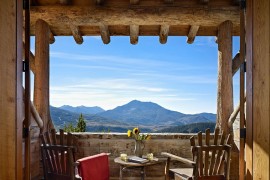 Fabulous little deck fits in perfectly with the classic Montana mountain lifestyle