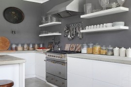 Gray gives the farmhouse kitchen a modern makeover