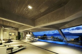 Majestic, fully furnished Aussie home with ocean views by Charles Wright