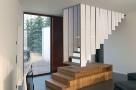 Unique floating staircase design that leaves you spellbound