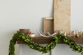 Preserved boxwood garland