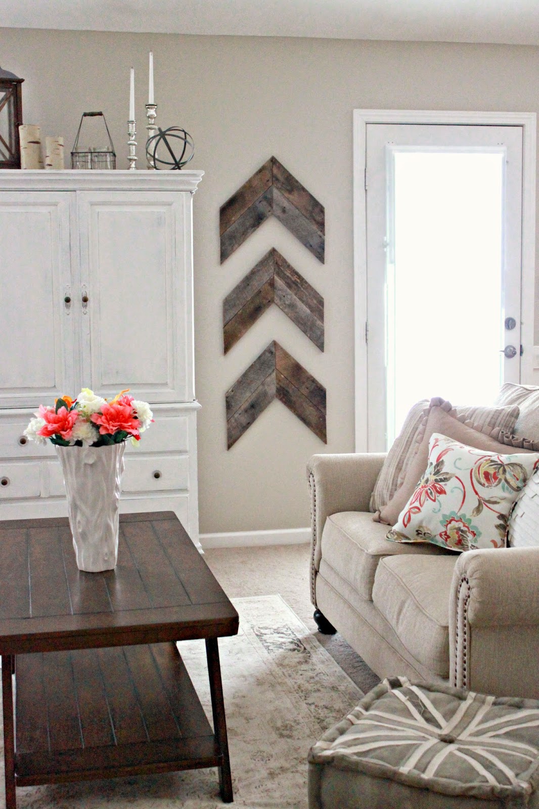 15 Striking Ways to Decorate with Arrows