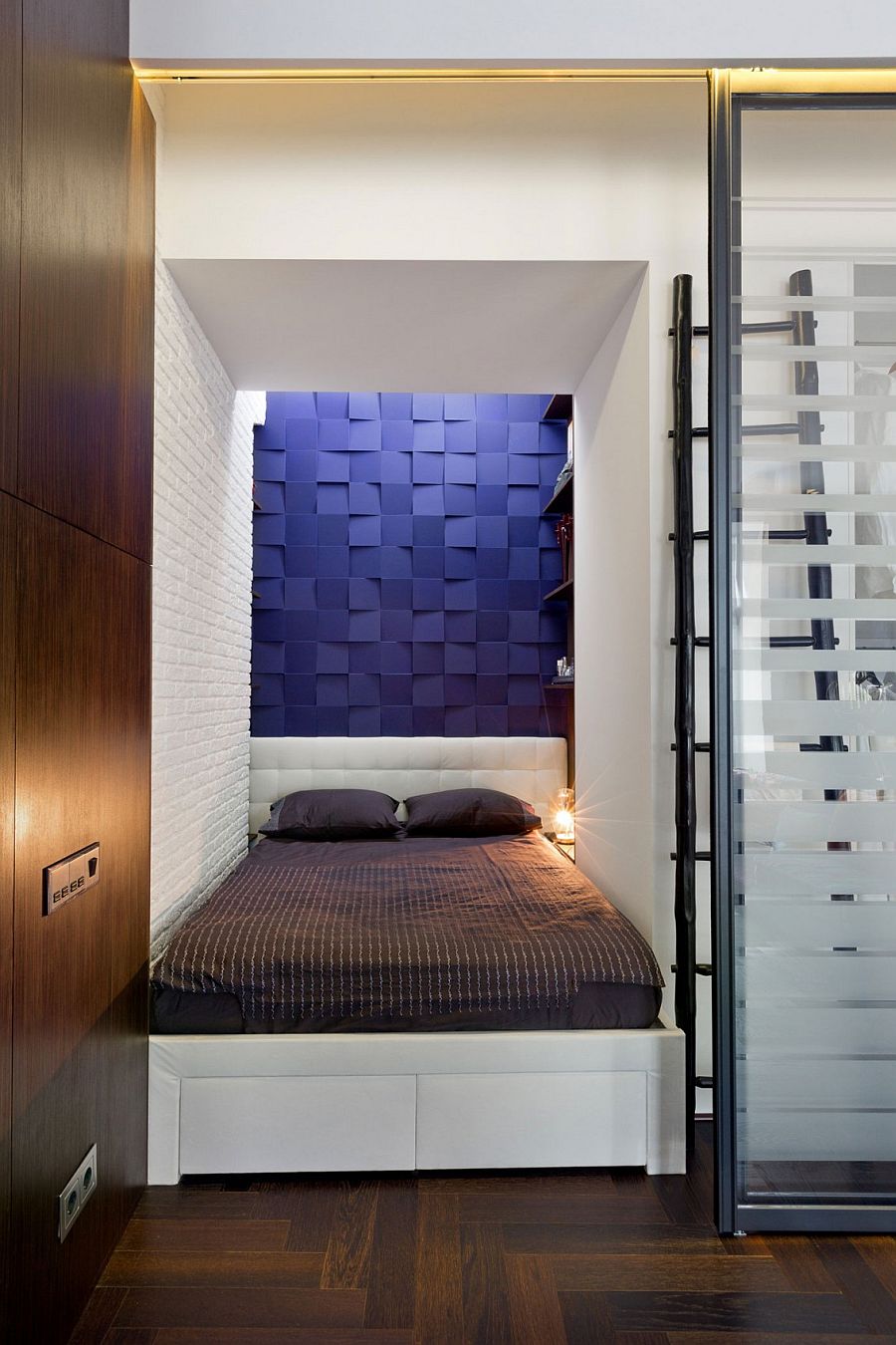 Lovely 3D wall panels breathe life into the tiny bedroom