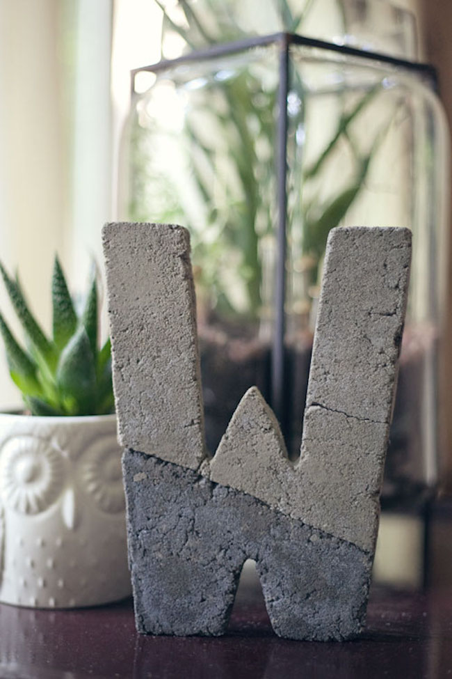DIY concrete letter - Decoist