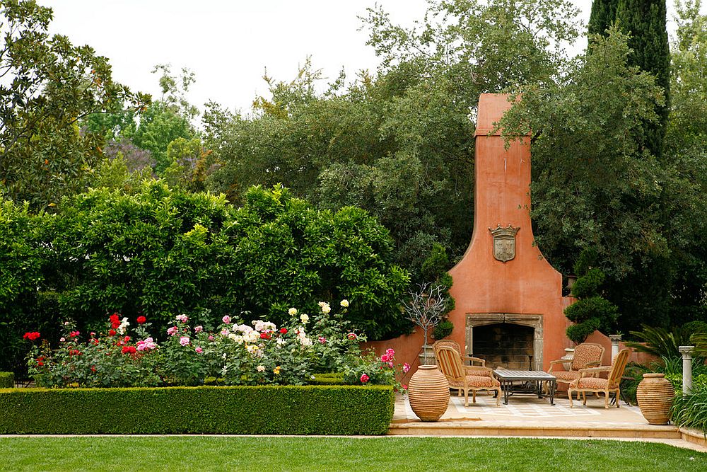 Sizzling style: how to decorate a stylish outdoor hangout with a ...
