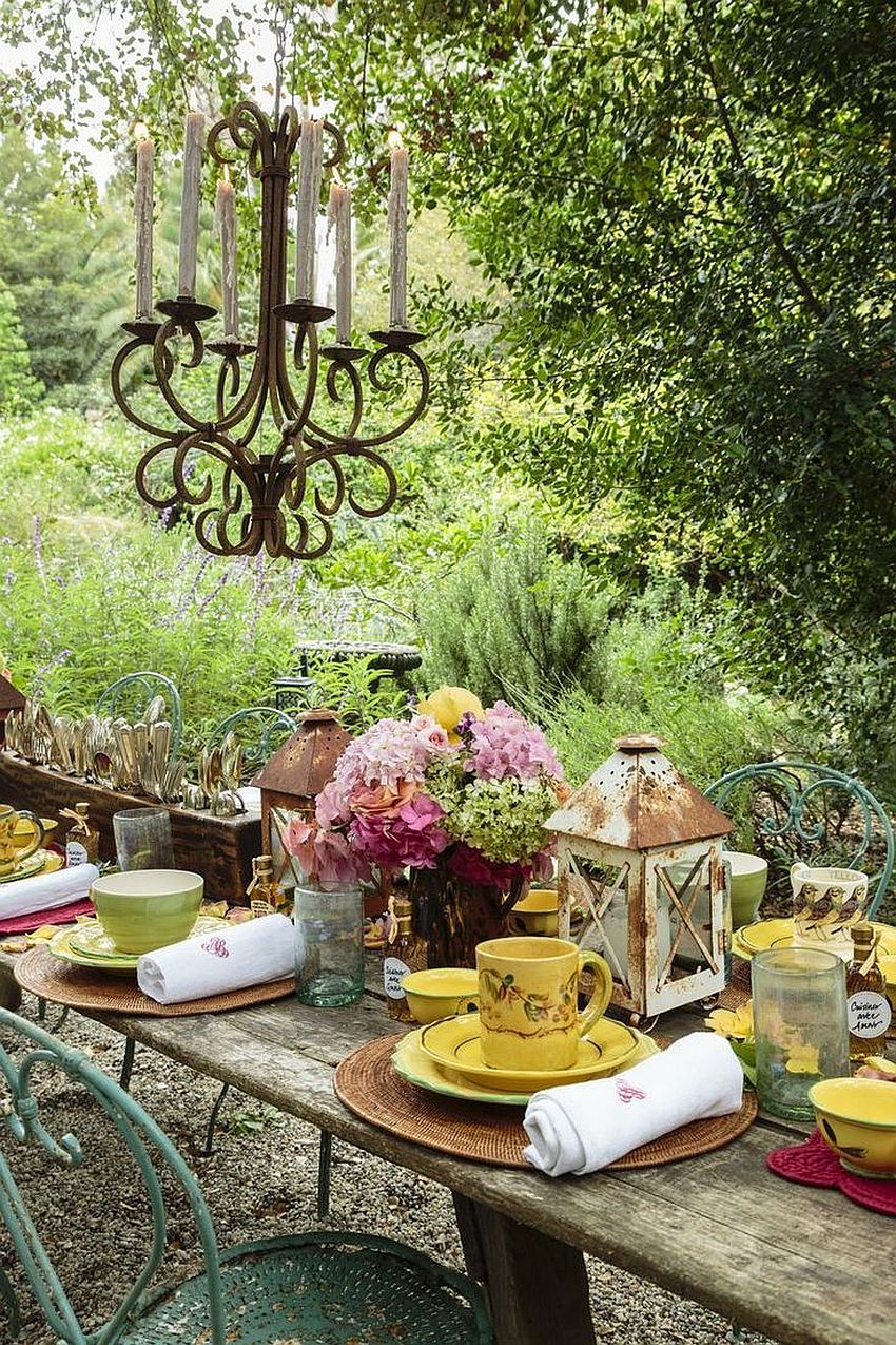 15 Outdoor Thanksgiving Table Settings for Dining Alfresco