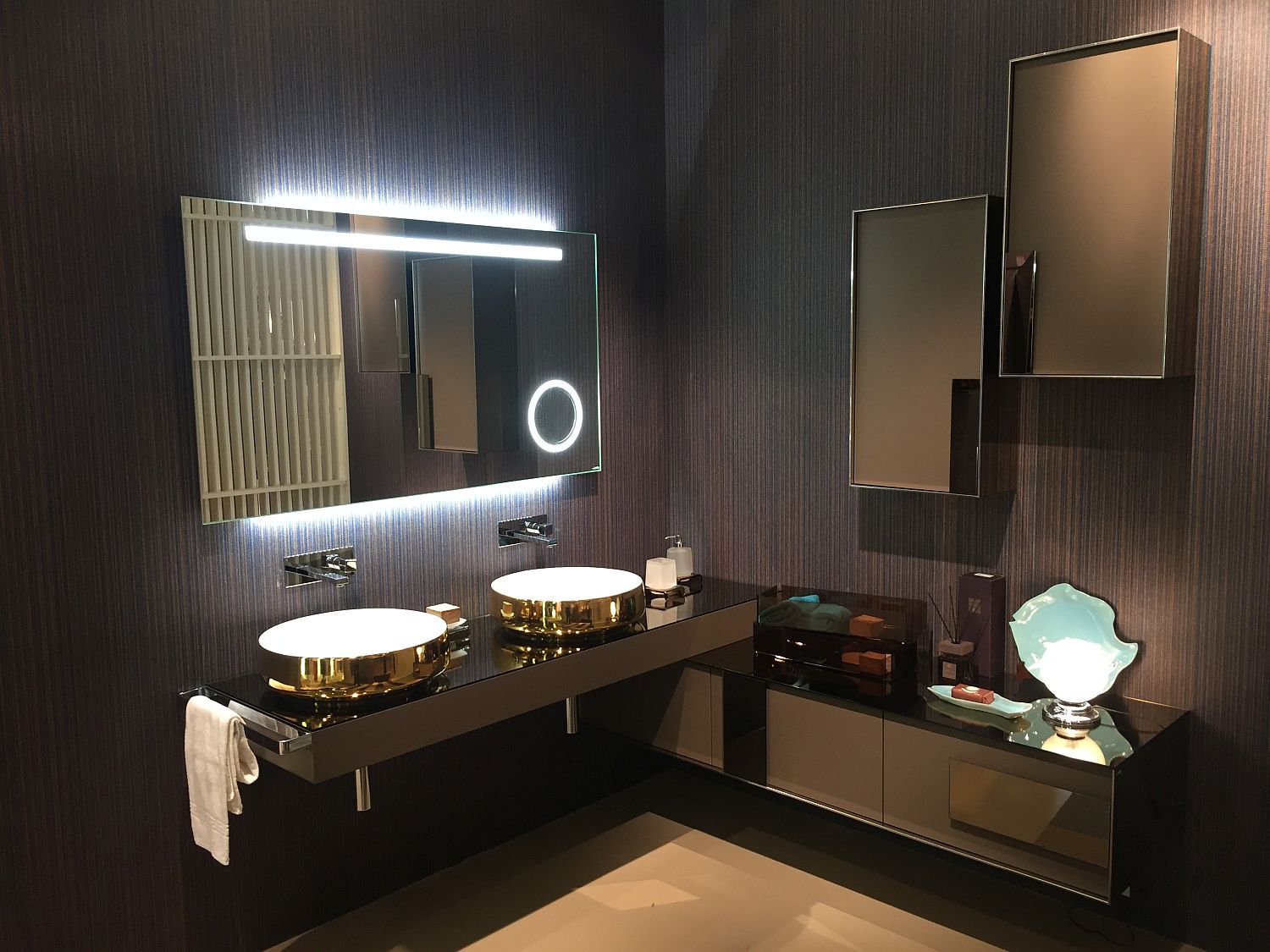 Exquisite Contemporary Bathroom Vanities with Space-Savvy Style