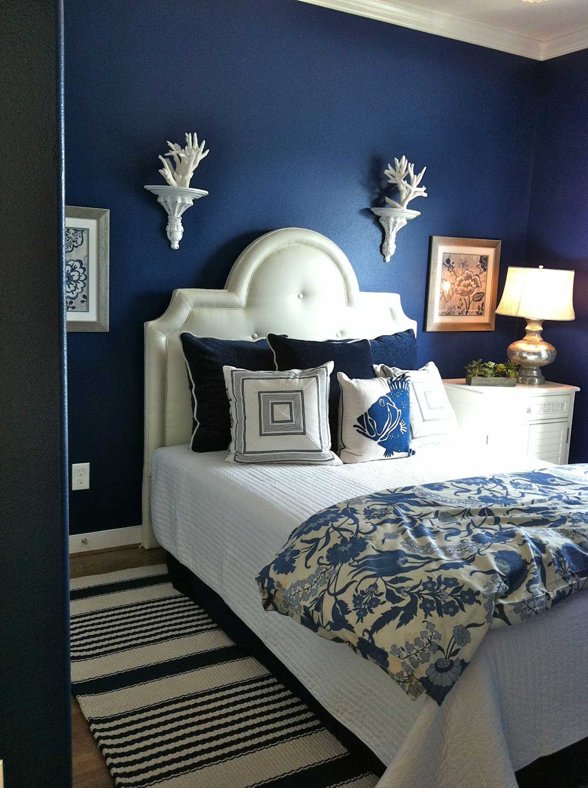 Blue And White Traditional Bedroom