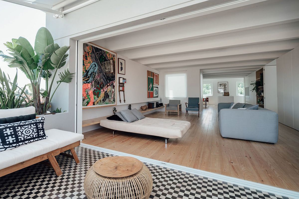 This Radiant Makeover of 1930?s Lisbon Apartment Relies on White and Light!