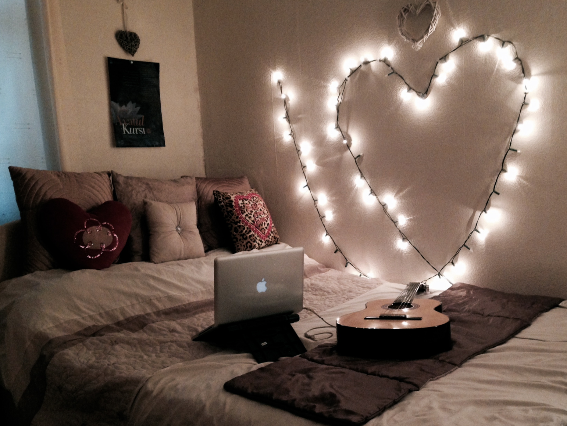 30 Ways to Create a Romantic Ambiance with String Lights