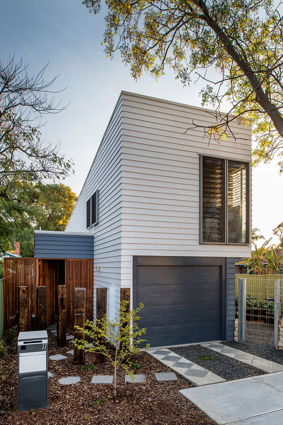 Sussex Street House: Steel and Timber-Framed Modern Suburban Home