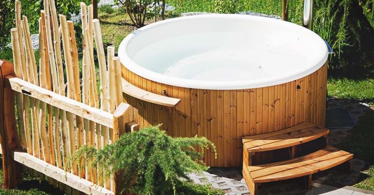 20 Homemade Hot Tubs That Are Budget Friendly Decoist