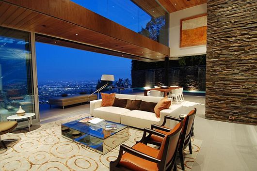 luxurious-property-with-stunning-views-in-la