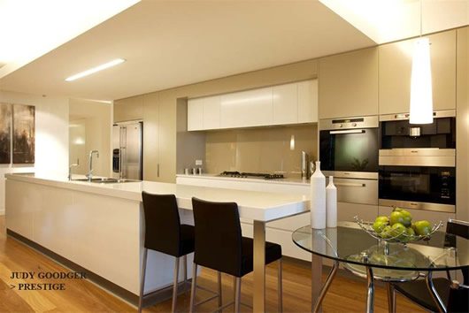 Contemporary Riverside Apartment in Brisbane