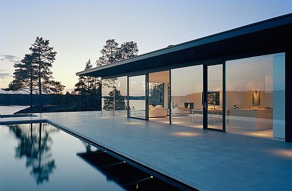 Stunning-Swedish-House-With-Lake-Views-3