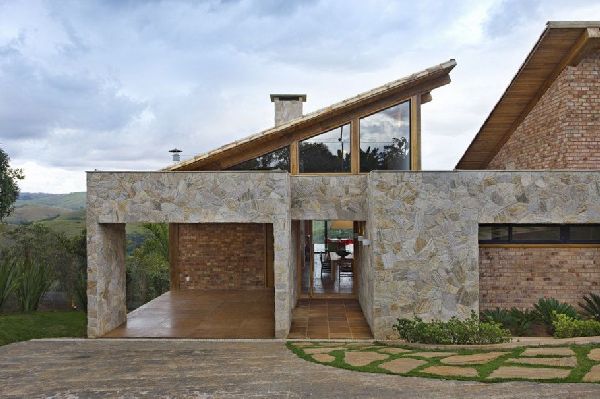 Weekend-Getaway-Mountain-House-in-Brazil-8