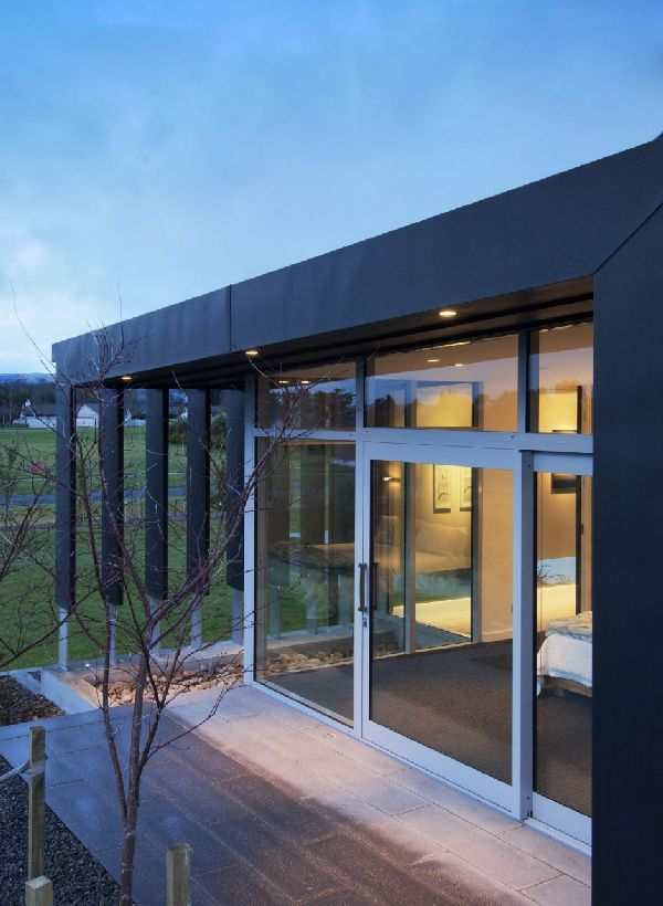Dixon House by Stapleton Elliott 12