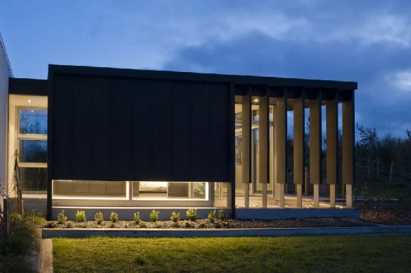 Dixon House by Stapleton Elliott 14