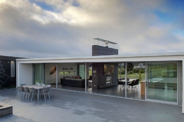 Dixon House by Stapleton Elliott 15
