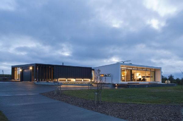 Dixon House by Stapleton Elliott 3